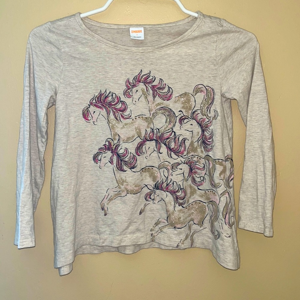 Girls Gymboree T-shirt with cute glitter and rhinestone detail.